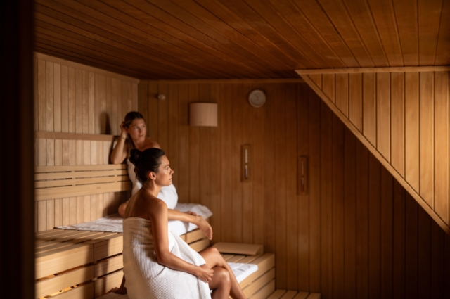 sauna 1600 x 930